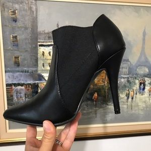 High heel ankle boots size 8 NEW